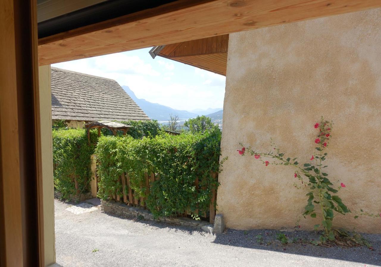 Appartement Spacieux Avec Terrasse Saint-Andre-d'Embrun Exterior foto